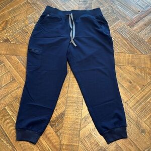 Figs, Large petite Zamora scrub pants in Navy blue, tags cut out.
